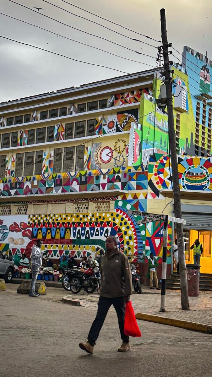 Street art and everyday city color