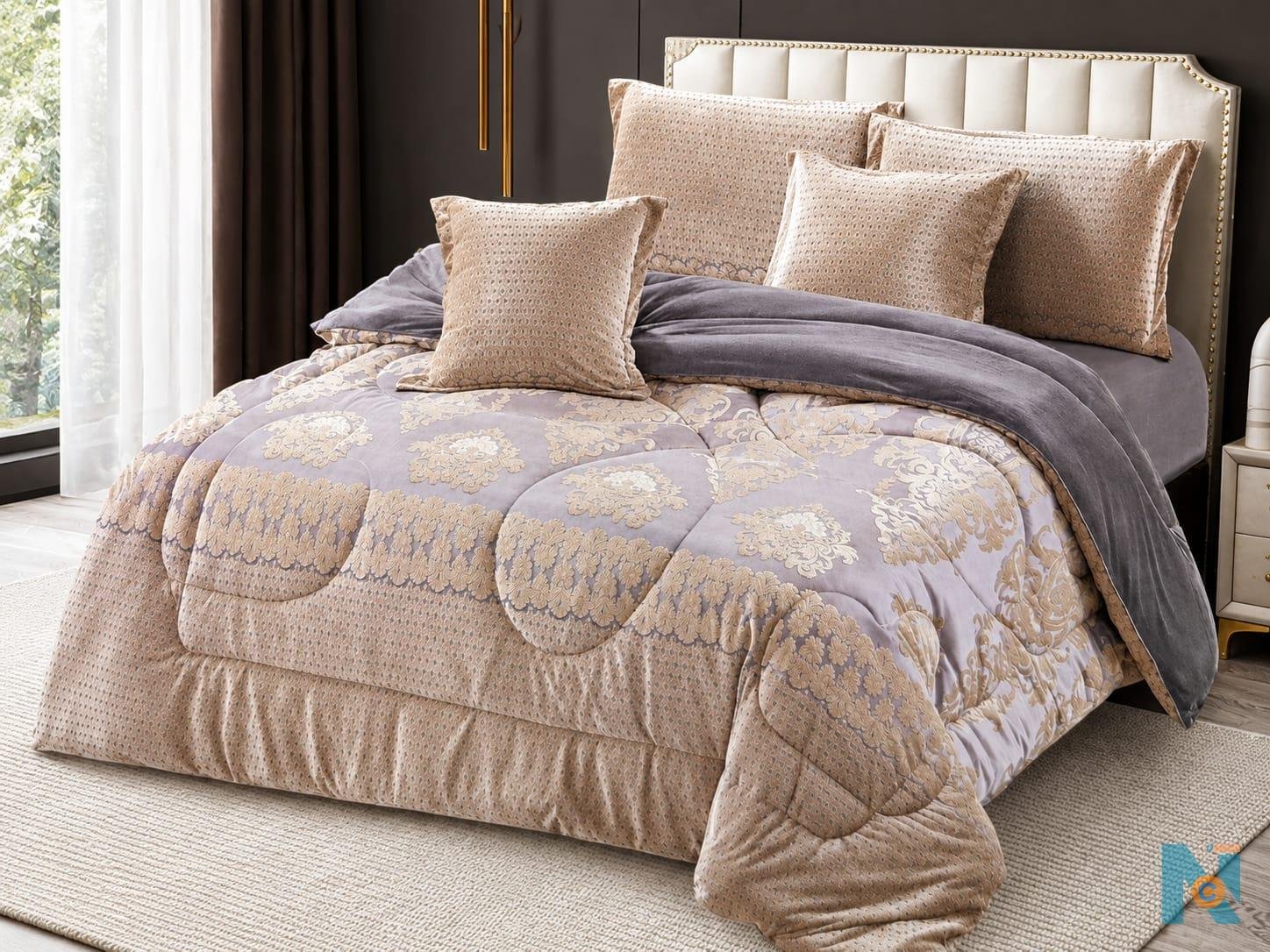 Heavy 6x7 silk duvet with pillow cases and bed sheet - photo 9