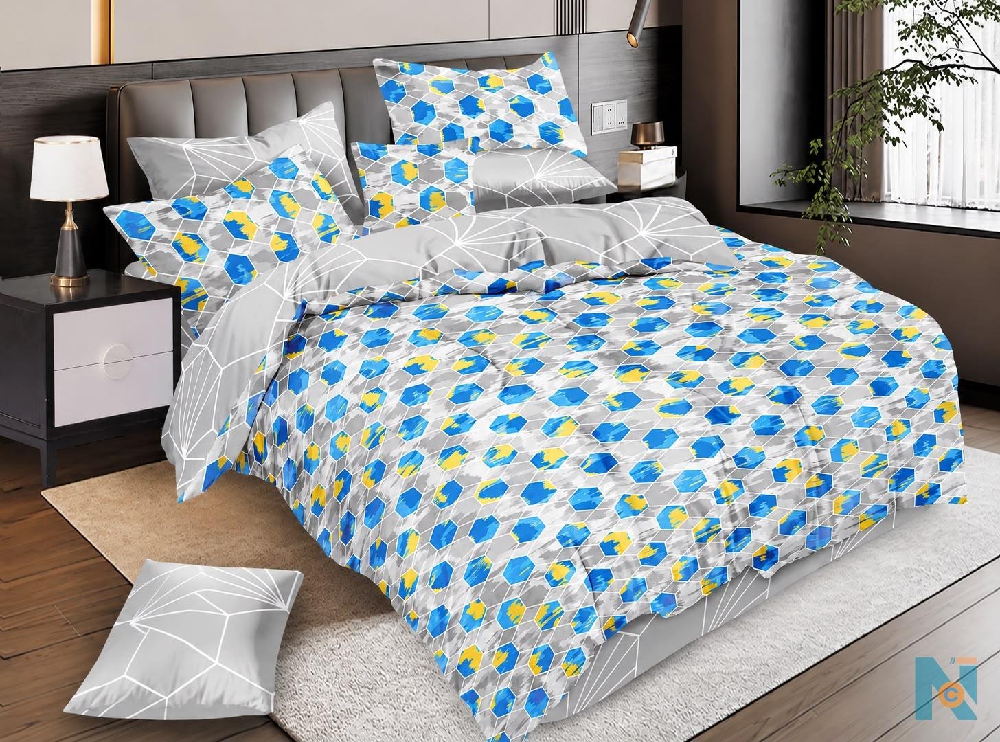 1 duvet cover with 4 pillow cases and bedsheet  - photo 3