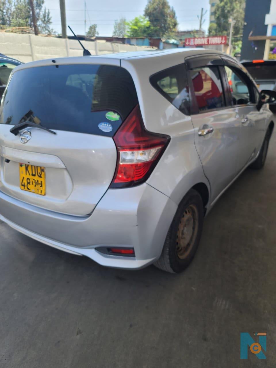 Nissan note 2017 1300cc - photo 2
