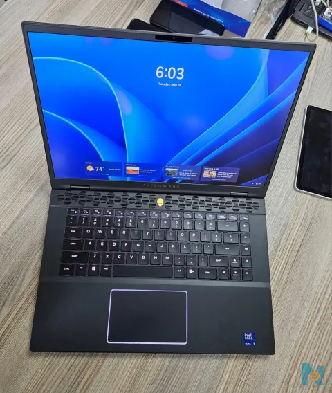 Dell Alienware m16 R2 Gaming Laptop